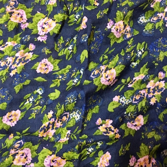 Floral Cropped Tube Top - Picture 2 of 3